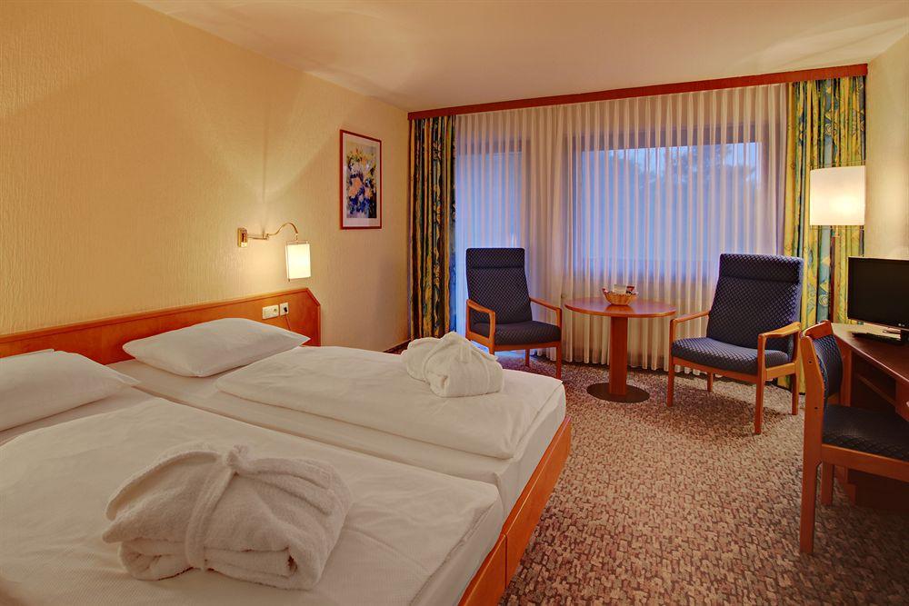 Balladins Superior Hotel Gutsmann Bad Bramstedt Esterno foto